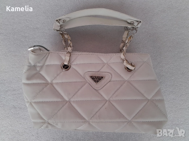 Дамска чанта Prada, снимка 3 - Чанти - 51702757