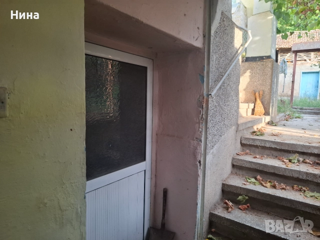 Къща с двор и постройки, снимка 3 - Къщи - 52310073