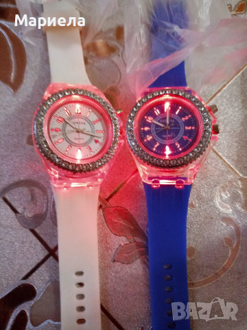 Дамски интересен часовник -  светещ, прозрачен, гривна, снимка 6 - Дамски - 27207930