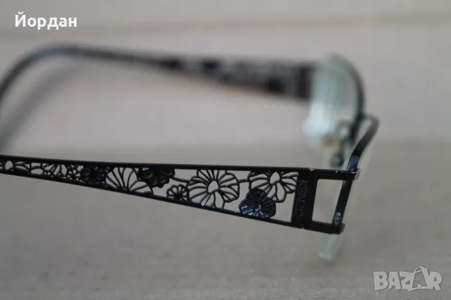 Диоптрични дамски очила ''Kenzo'', снимка 14 - Слънчеви и диоптрични очила - 47750915