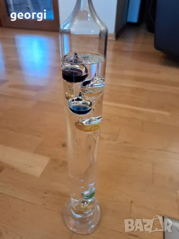 голям галилеев термометър 