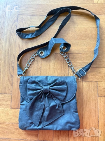 Дамски малки чанти използвани, снимка 2 - Чанти - 52404194