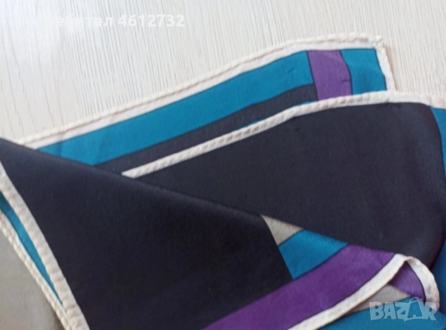 Дамски шал Krizia, снимка 5 - Шалове - 52420673