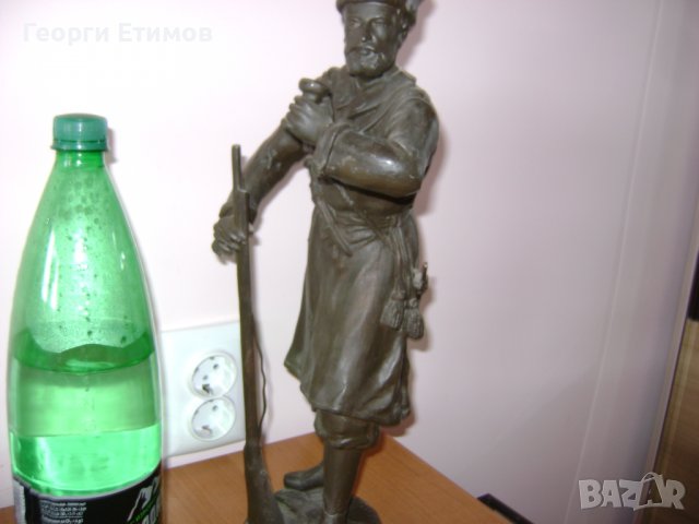 Старинна авторска  метална склуптора на казак 