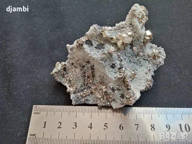 №59, Кварц,Геода,Кварцова друза ,Кристали,Минерали,Родопи,, снимка 2 - Декорация за дома - 48487250