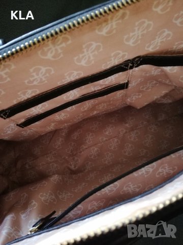 Оригинална чанта Guess , снимка 9 - Чанти - 44001094