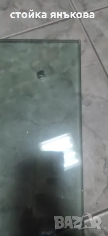 Продавам 6 броя стъкла 5 мм 26/40