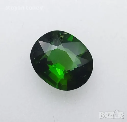 Безупречен зелен турмалин с VS чистота - 2.53кт.! Нов!, снимка 3 - Други - 50136305