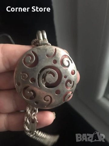 Сребърен медальон