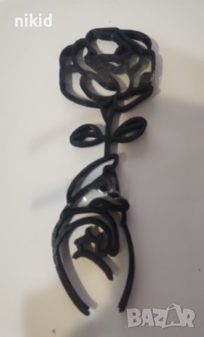 Абстрактна черна роза в ръка топер украса декор торта в Други в гр. Ямбол -  ID37848354 — Bazar.bg