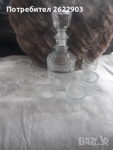 Стъклена гарафа + 6 бр чаши