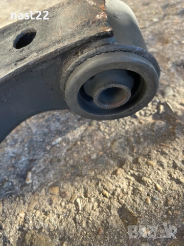 Ляв носач с тампони и шарнир за Сузуки Витара, снимка 4 - Части - 52865176