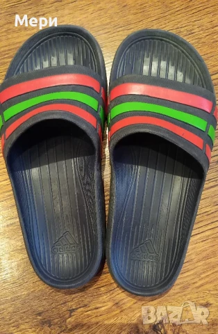 Чехли Адидас 36 номер , снимка 2 - Детски джапанки - 50493196