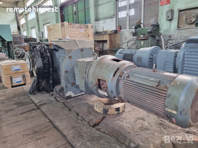 Мотор-Редуктор Sew Eurodrive K167 R107 AT542 DV180M4, снимка 5 - Други машини и части - 37936660