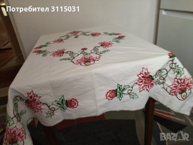 Красиви покривки за маси от ХХ век, снимка 3 - Други ценни предмети - 39108297