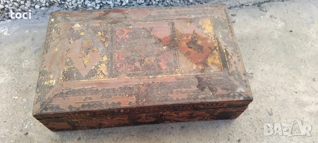 СОЦ дървени кутии различни модели и големини ръчно гравирани