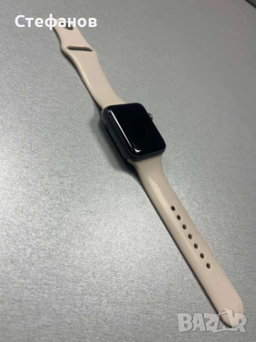 Продавам apple watch series 3 42mm, снимка 2 - Смарт часовници - 52664539
