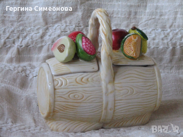 Много голяма солница