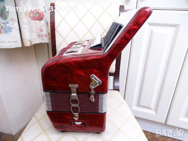 Акордеон Велтмайстер 40 баса, снимка 9 - Акордеони - 52131191