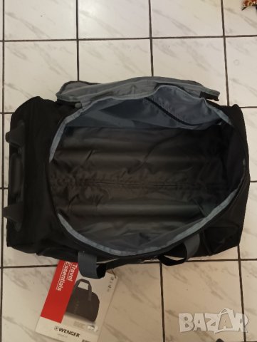 Туристическа раница, сак, куфар на колелца WENGER, Швейцария. , снимка 10 - Раници - 44033816