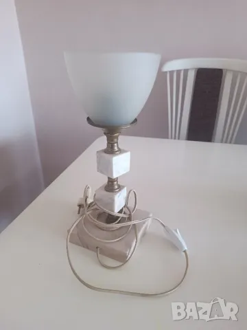 Мраморна нощна лампа