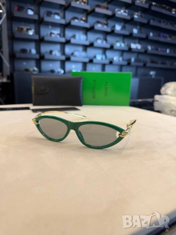 очила с черен обикновен калъф и ув защита miu miu bottega veneta , снимка 10 - Слънчеви и диоптрични очила - 51677849