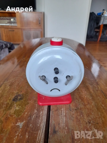 Стар настолен часовник будилник Янтар,Jantar, снимка 3 - Антикварни и старинни предмети - 53046433