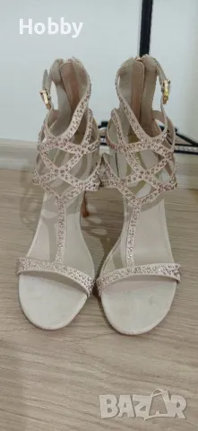 Обувки на ток Aldo, снимка 4 - Дамски обувки на ток - 50434199