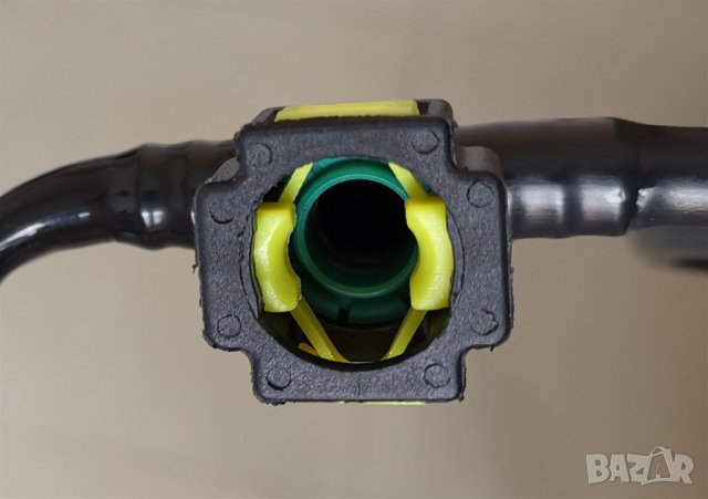 Съединение тръби маслени изпарения картерни газове Пежо 206 307 Ситроен Peugeot Citroen части, снимка 4 - Части - 32238933