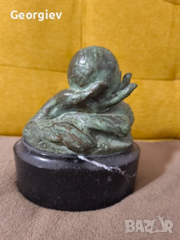 Статуетка , снимка 2 - Антикварни и старинни предмети - 51647088