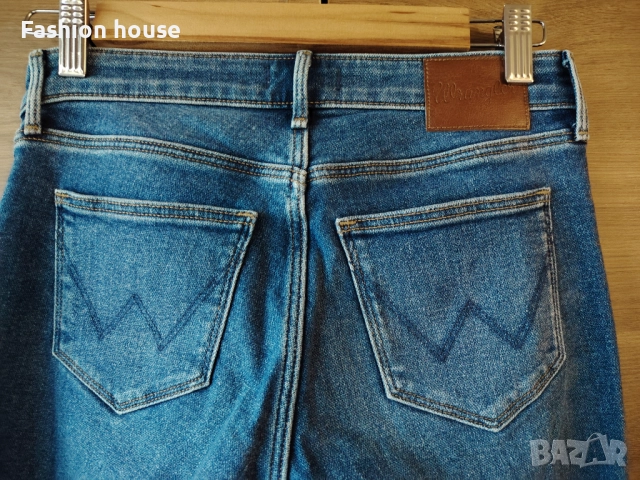 Дамски дънки Wrangler , снимка 5 - Дънки - 52829879