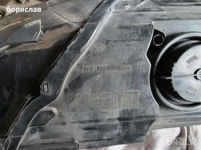 Десен фар за Audi Q7 , снимка 4 - Части - 52355894