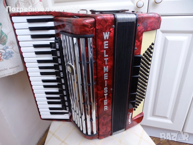 Акордеон Велтмайстер Консона 96 баса