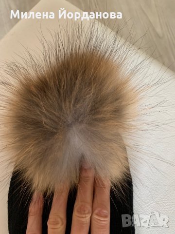 Шапка с помпон от естествен косъм, снимка 6 - Шапки - 34672077