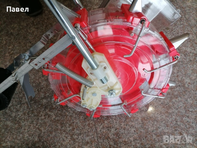 Ръчна сеялка с 8 зъба - царевица, фъстъци, бобови култури, семена, снимка 2 - Градинска техника - 53254546