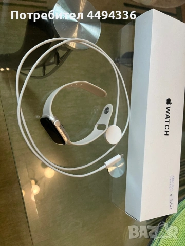 Apple watch SE (2nd Gen) 40mm Star Alu Star Sp GPS, снимка 2 - Смарт часовници - 53069718