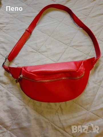 Червена чантичка, снимка 1