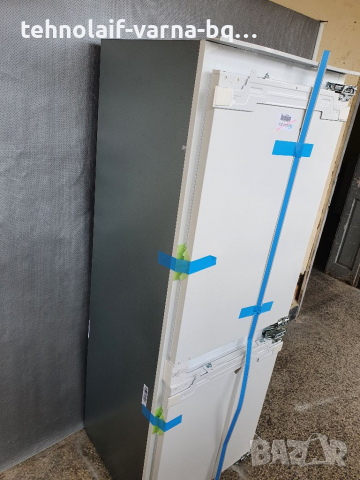 Bauknecht Хладилник  за вграждане , снимка 2 - Хладилници - 36527583