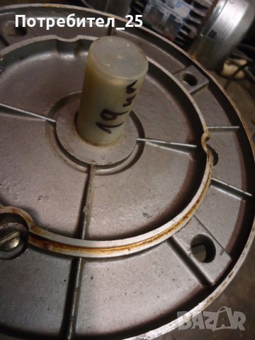 Фланцови ел.мотори 0,55 KW-1380 об/мин., снимка 2 - Електродвигатели - 39853882