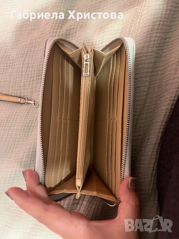 Дамско портмоне Guess, снимка 5 - Портфейли, портмонета - 53183352