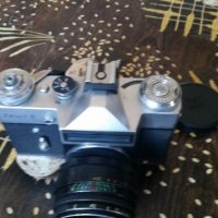 съветски" фотоапарат  ретро ZENIT-Е с вграден светломер НЕРАЗЛИЧИМ ОТ НОВ, снимка 5 - Фотоапарати - 28638600