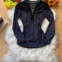 Блуза с връзки, снимка 1 - Блузи с дълъг ръкав и пуловери - 35480585