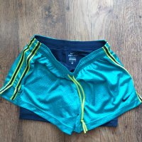Nike Women's Dri-Fit Double-Up Shorts - страхотни дамски шорти, снимка 3 - Къси панталони и бермуди - 33217203