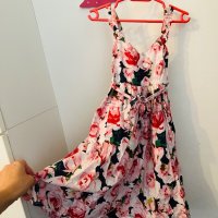 Детска рокля с цветя h&m, снимка 1 - Детски рокли и поли - 38238683
