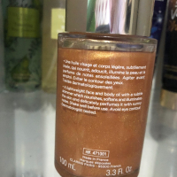 Clarins shimmer oil , снимка 2 - Козметика за тяло - 44925476