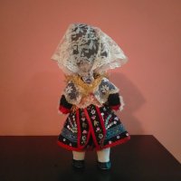 Колекционерска кукла в народни дрехи Folk Artesania Испания Марка 25 см, снимка 7 - Колекции - 43317965