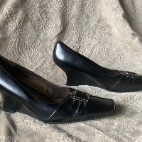 ✅дамски обувки кожени черно, ново , снимка 3 - Дамски обувки на ток - 32595943