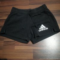 Гащи Adidas , снимка 1 - Къси панталони и бермуди - 40531931