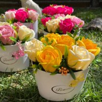 Кашпи със седем сапунени рози , снимка 2 - Други стоки за дома - 39317767