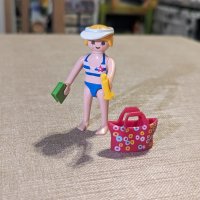 Playmobil - Момиче на плаж - конструктор от серията "Special", снимка 1 - Фигурки - 43412842